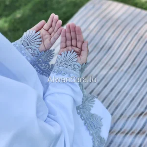 ملابس صلاة سجادة ابيض فضي